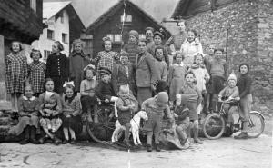 Bambini della frazione di Valdo